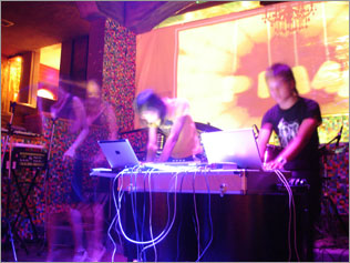 タイ国 ロック テクノ ダンスミュージック PRIM インターネットラジオ 音楽 無料 ラジオエーゲ海 インディーズ東京 アーティスト プロモーションサポート
