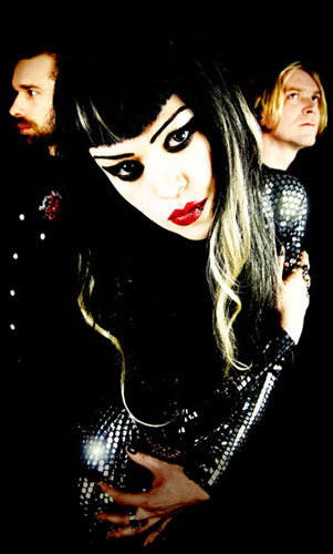 フランス 女性アーティスト ロック テクノ/ Die So Fluid/インターネットラジオ 音楽 無料 ラジオエーゲ海 インディーズ東京 アーティスト プロモーションサポート